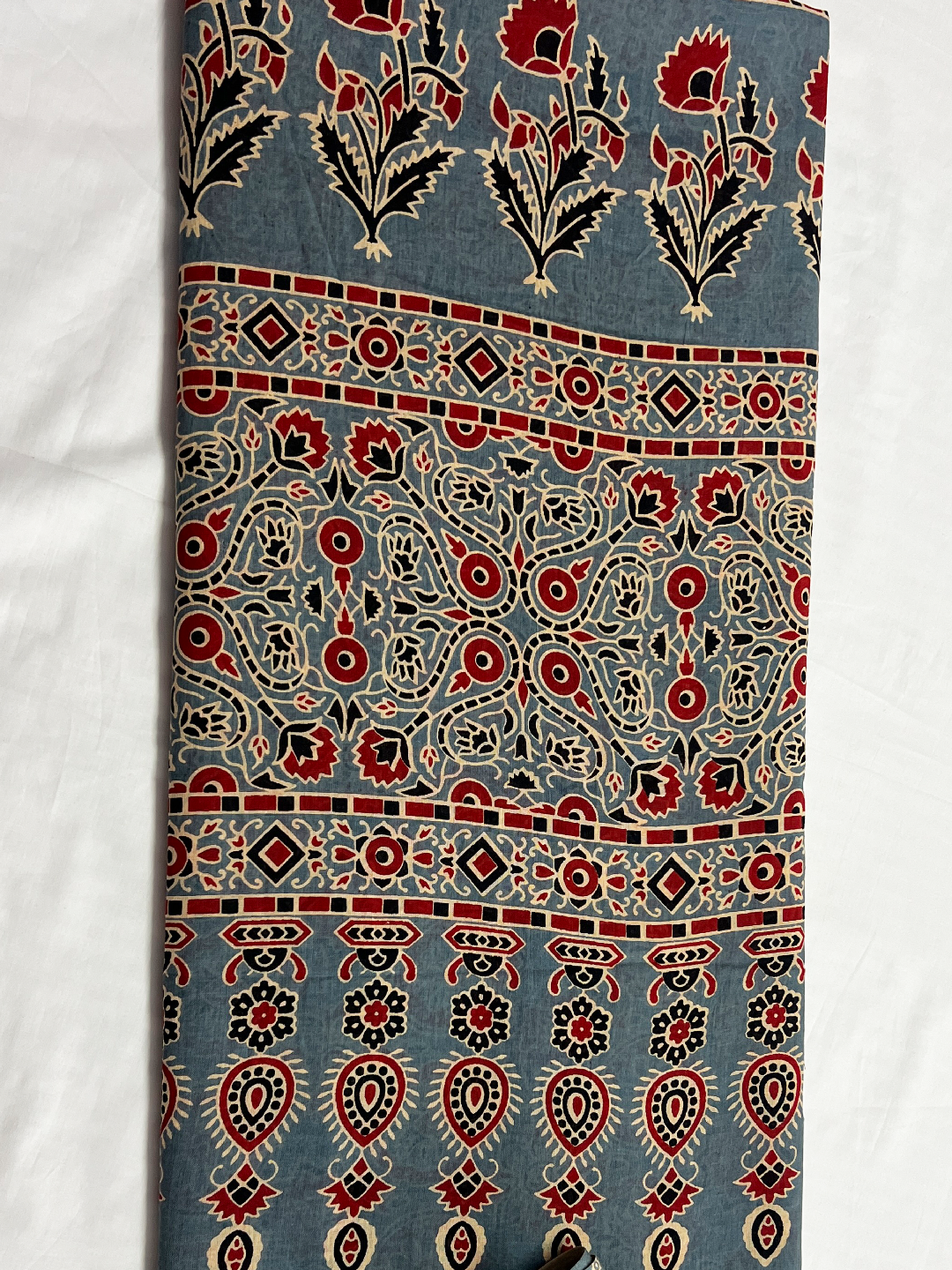 Cotton Ajrakh Phoolkari Saree – Heritage Artisanal Fusion Elegance (One Size)