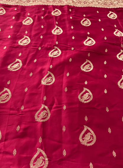 Soft Silk Red Banarasi Katan Saree – Timeless Bridal Royal Elegance (One Size)