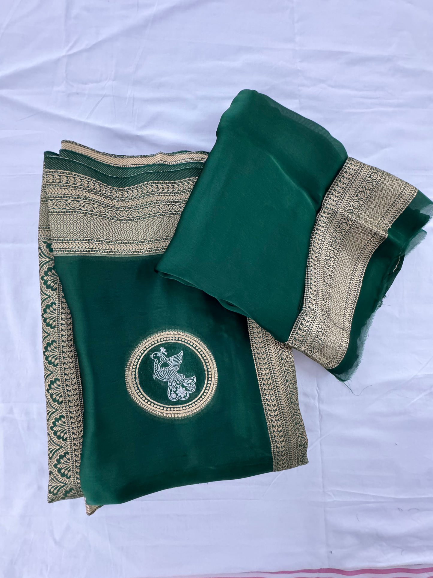 Banarasi Soft Silk Bottle Green Saree – Timeless Luxe Heritage Elegance (One Size)