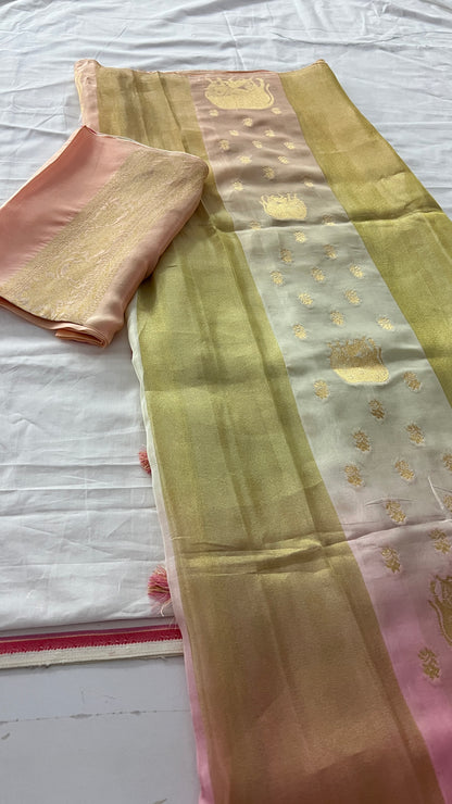 Soft Silk Pink and Gold Banarasi Saree – Luxe Festive Royal Elegance (One Size)