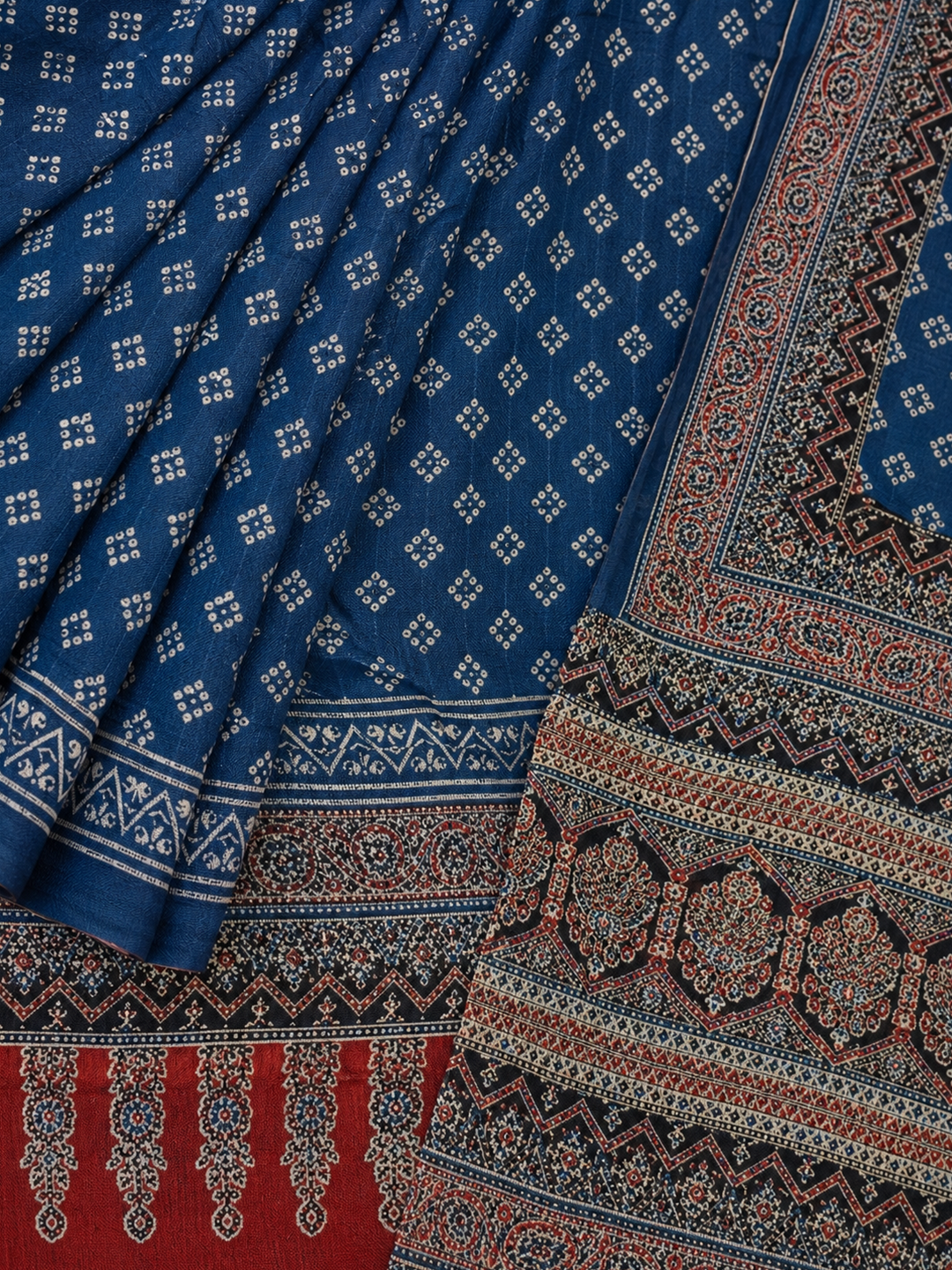 Indigo Ethnic Print Cotton Saree – Heritage-Inspired Elegance (One Size)