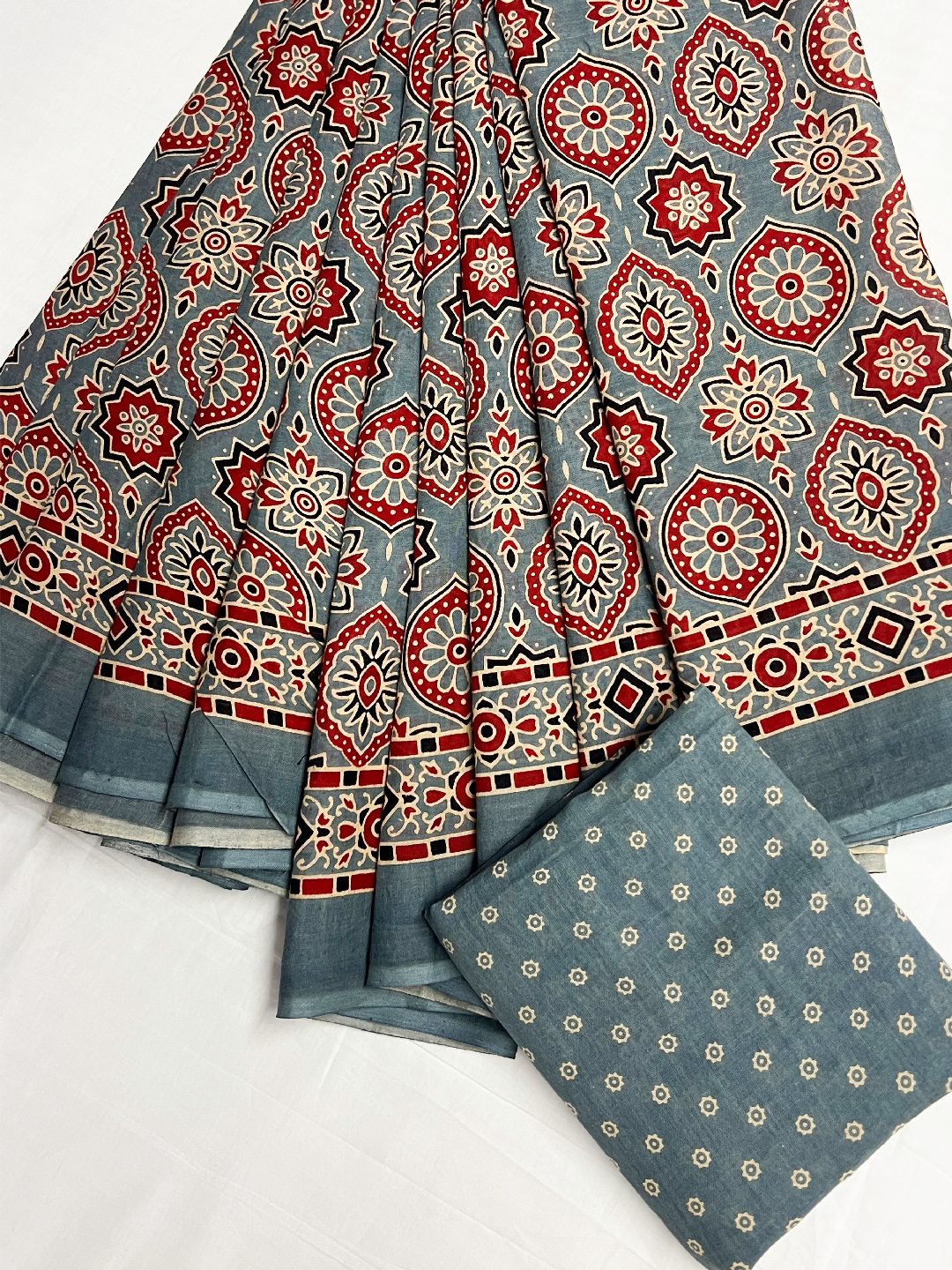 Cotton Ajrakh Phoolkari Saree – Heritage Artisanal Fusion Elegance (One Size)