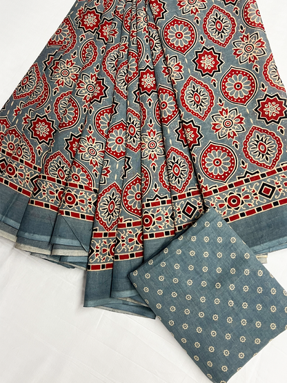 Cotton Ajrakh Phoolkari Saree – Heritage Artisanal Fusion Elegance (One Size)