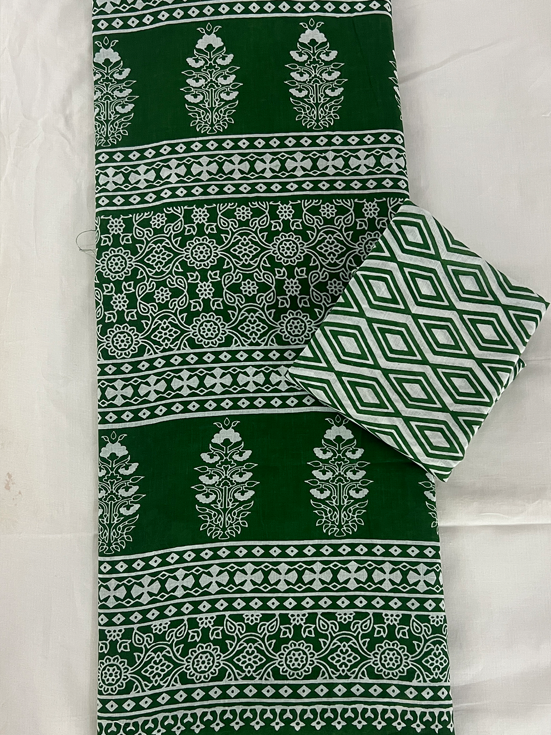 Cotton Green Block Print Saree – Artisanal Botanical Elegance (One Size)