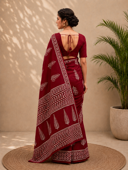 Cotton Red Leaf Print Pure Cotton Saree – Bold Botanical Elegance (One Size)