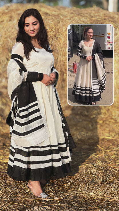Crepe Monochrome Striped Anarkali Set – Black White Ethnic Dupatta Style (S–5XL)