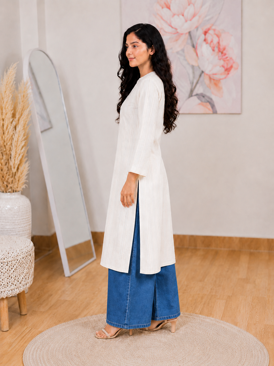 Pearl White Straight Kurti – Minimalist Everyday Elegance(S–5XL)(Only Kurti)