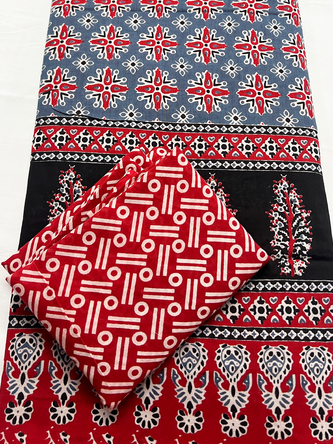 Cotton Red Handblock Saree – Vibrant Artisanal Heritage Elegance (One Size)