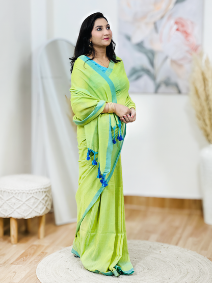 Cotton Solid Saree with Contrast Border – Timeless Elegant Ethnic Drape