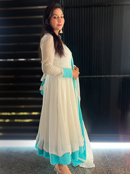 Regal Vanilla & Cyan Contrast Festive Anarkali Suit Set – Bold Ethnic Festive (S–5XL)